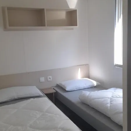 Mobilhome En Bord De Sur 4 étoiles